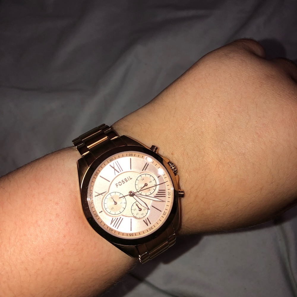 ROSE GOLD FOSSIL WATCH - Picture 3 of 8